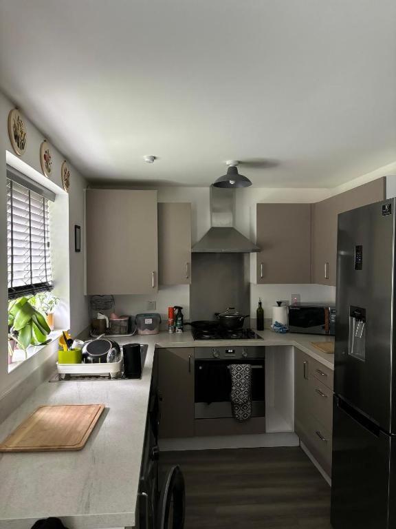 Private Room In A House With Parking In Lenton 诺丁汉 外观 照片